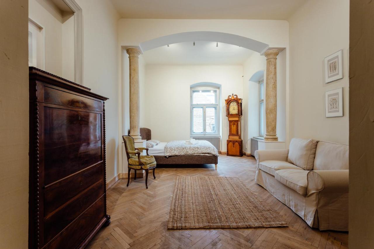 Boutique Apartments Банска-Штьявница Экстерьер фото